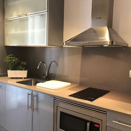Fisa Rentals Gran Via Apartments Barcelona Bagian luar foto
