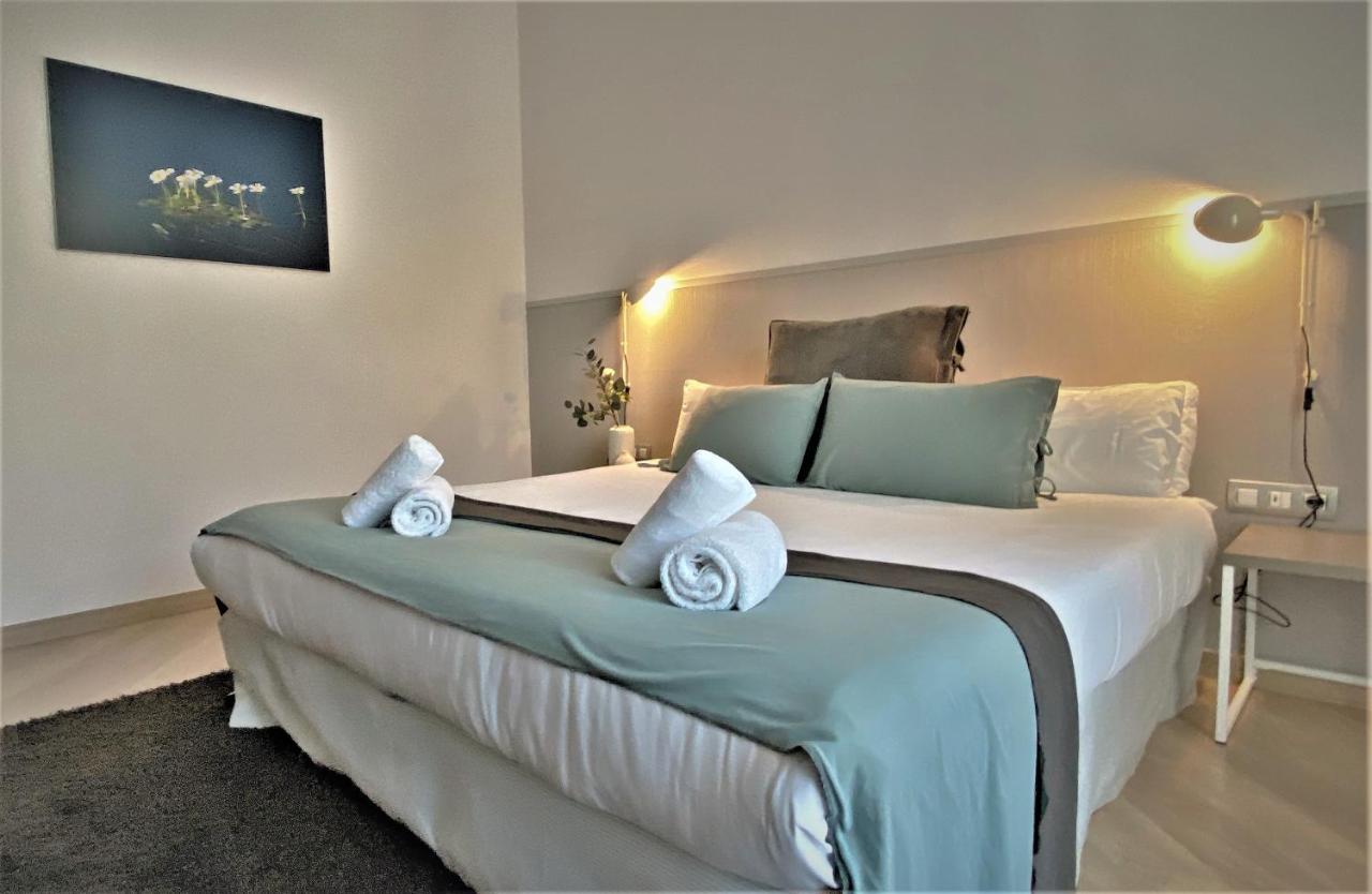Fisa Rentals Gran Via Apartments Barcelona Bagian luar foto