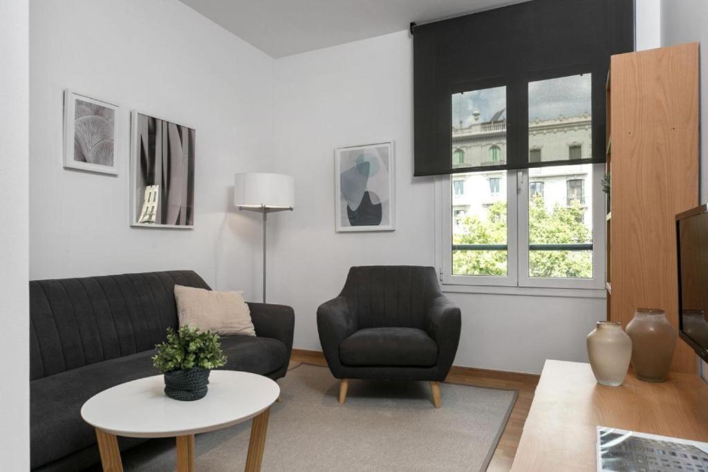 Fisa Rentals Gran Via Apartments Barcelona Bagian luar foto