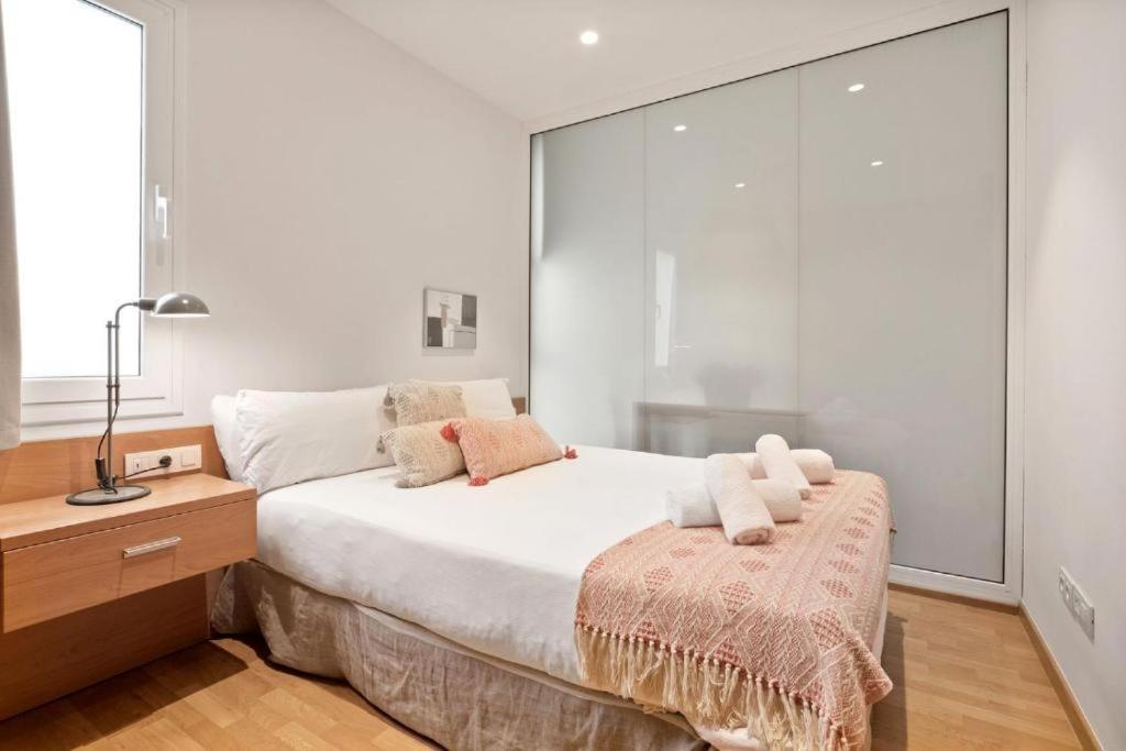 Fisa Rentals Gran Via Apartments Barcelona Bagian luar foto