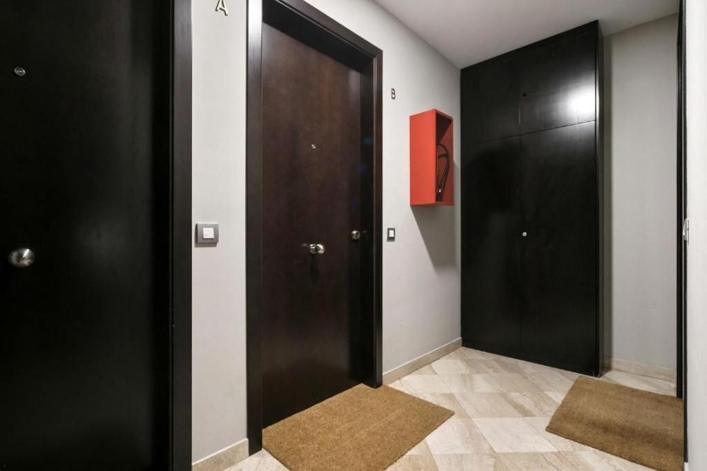 Fisa Rentals Gran Via Apartments Barcelona Bagian luar foto