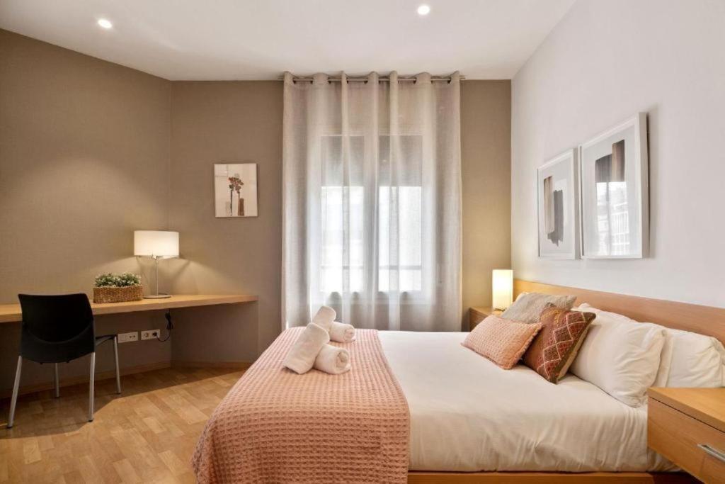 Fisa Rentals Gran Via Apartments Barcelona Bagian luar foto