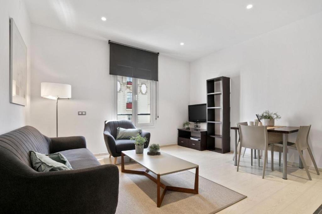 Fisa Rentals Gran Via Apartments Barcelona Bagian luar foto