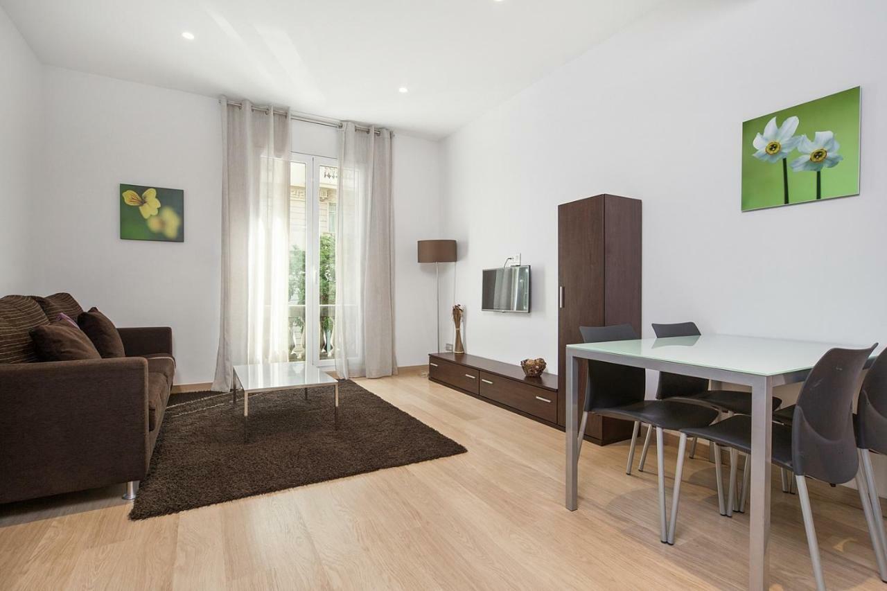 Fisa Rentals Gran Via Apartments Barcelona Bagian luar foto