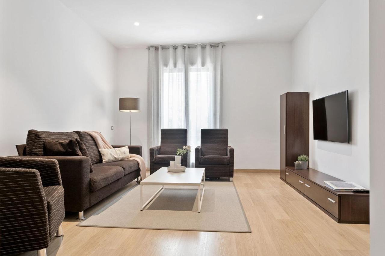 Fisa Rentals Gran Via Apartments Barcelona Bagian luar foto