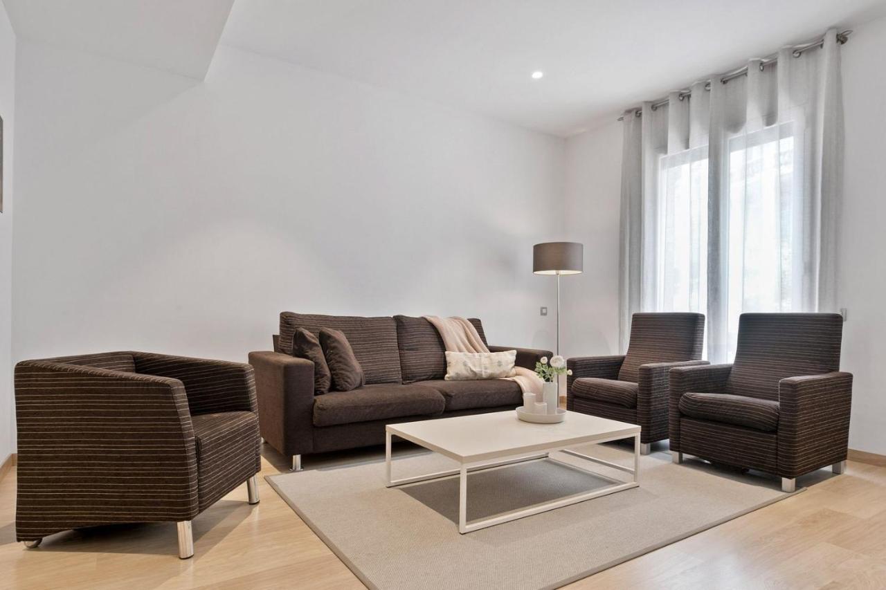 Fisa Rentals Gran Via Apartments Barcelona Bagian luar foto