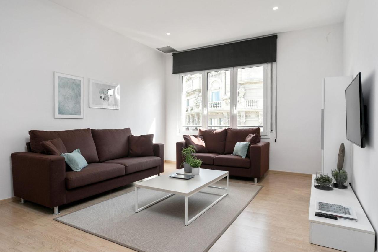 Fisa Rentals Gran Via Apartments Barcelona Bagian luar foto