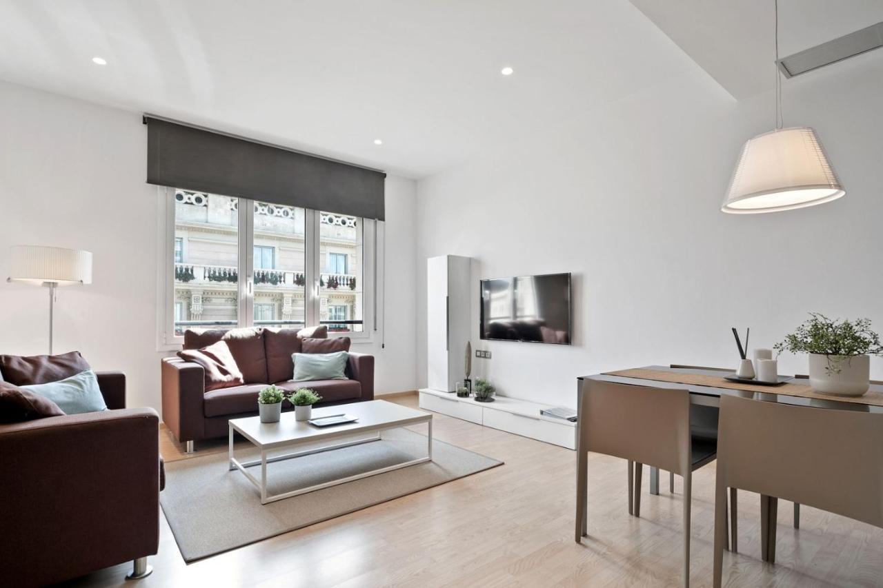 Fisa Rentals Gran Via Apartments Barcelona Bagian luar foto