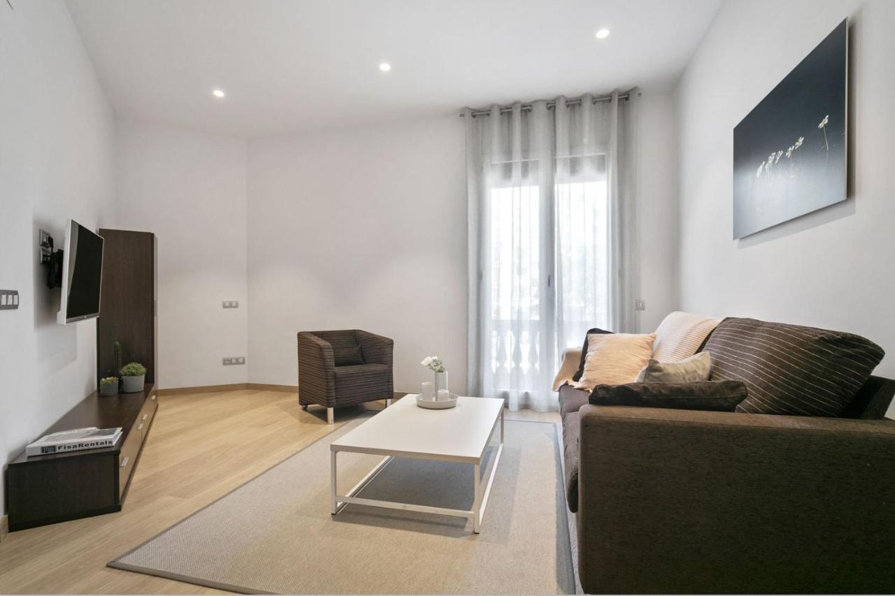 Fisa Rentals Gran Via Apartments Barcelona Bagian luar foto