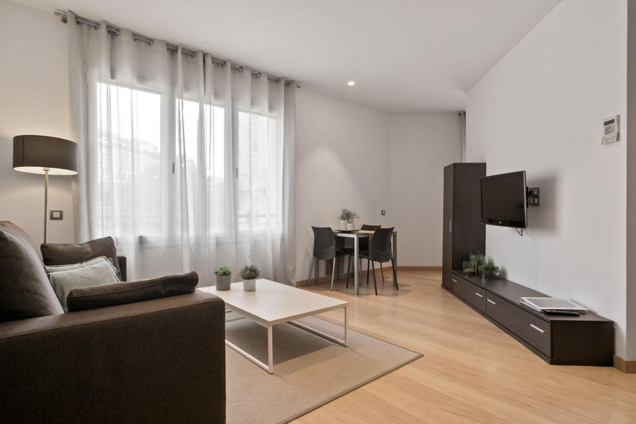 Fisa Rentals Gran Via Apartments Barcelona Bagian luar foto