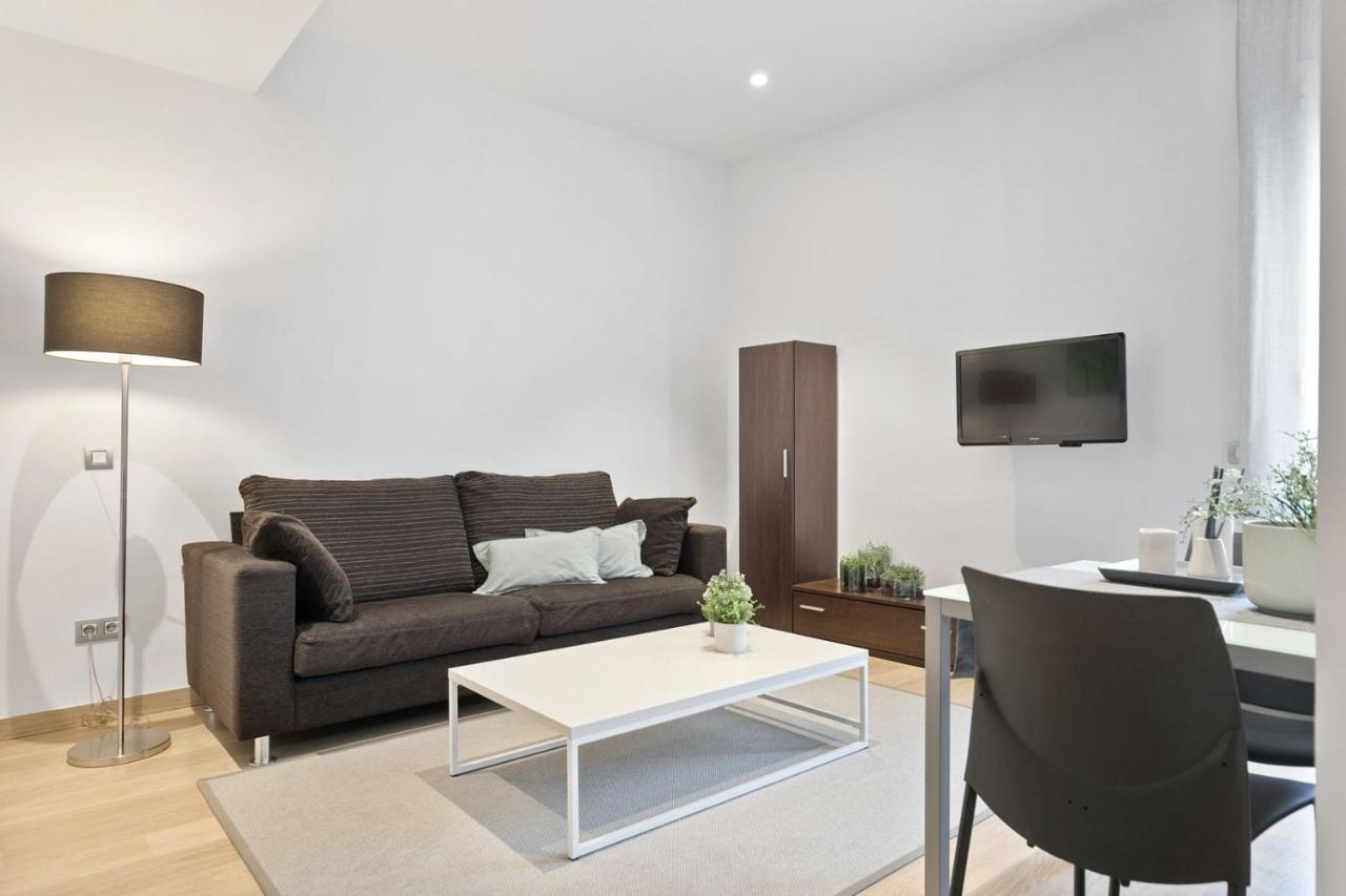 Fisa Rentals Gran Via Apartments Barcelona Bagian luar foto